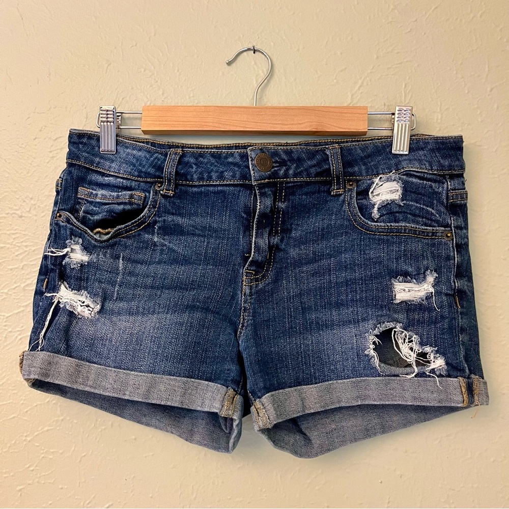 AEROPOSTALE Midi Blue Denim Distressed Shorts Size 10